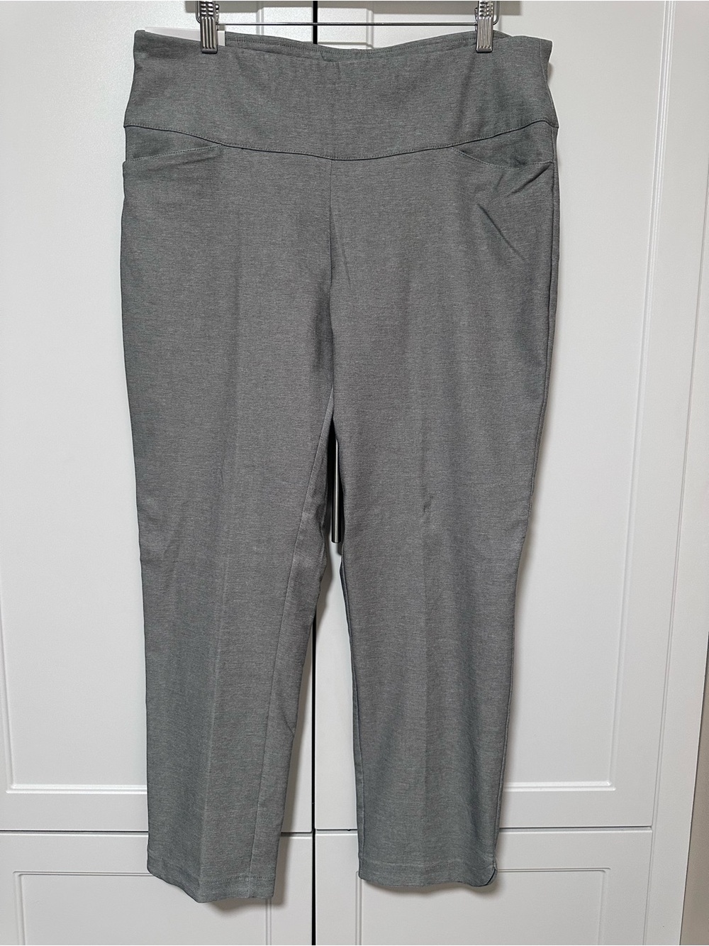 Lady Hagen Gray Tummy Control Pull-On Golf Ankle Pants
